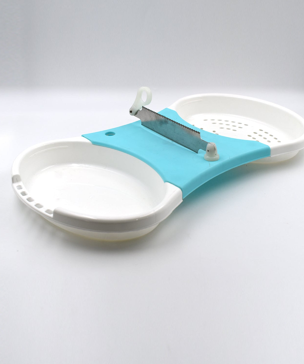 Convenient cut and wash tool for efficient fruit and vegetable preparation.