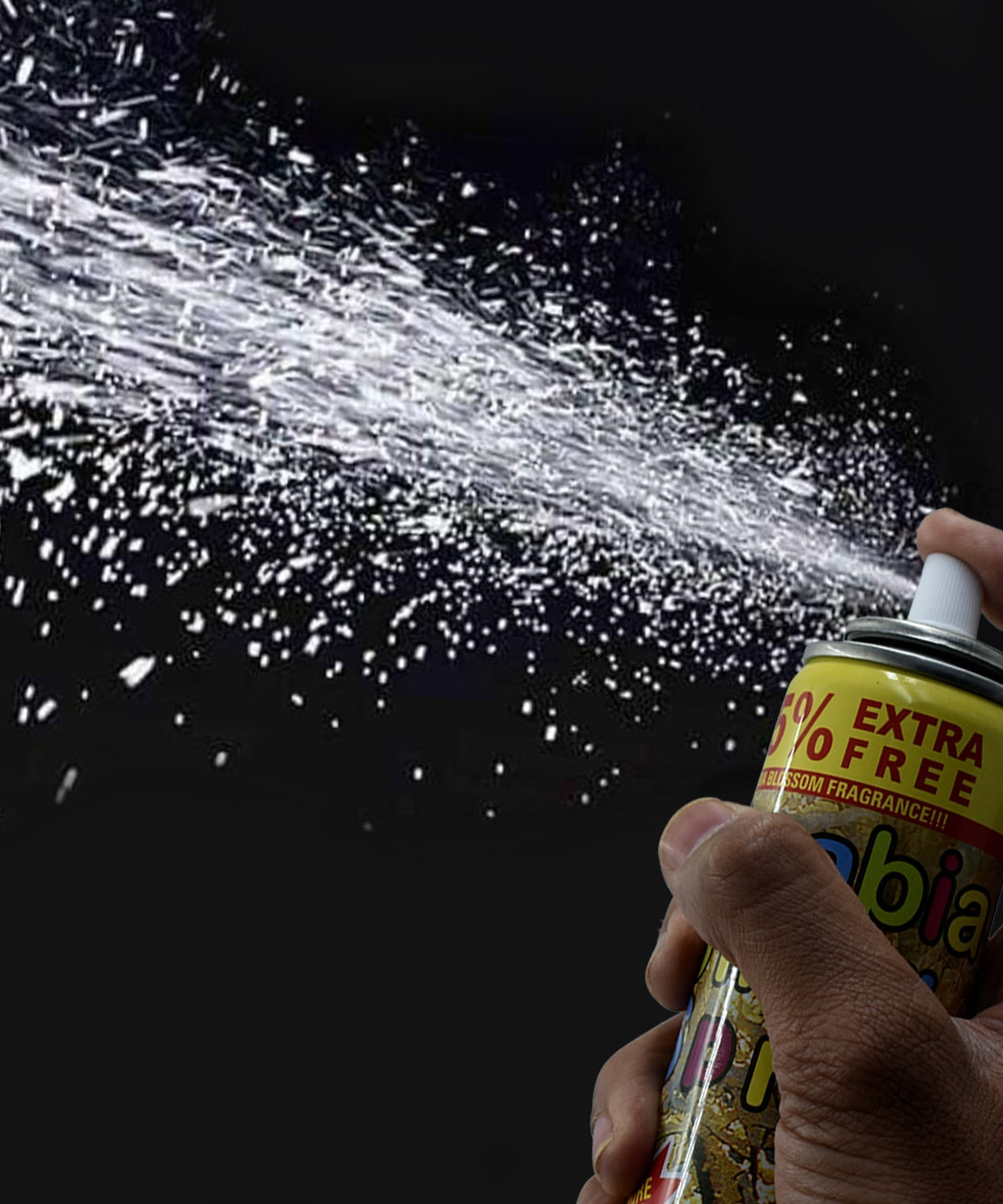 Easy-to-use party snow spray for festive celebrations and gatherings.