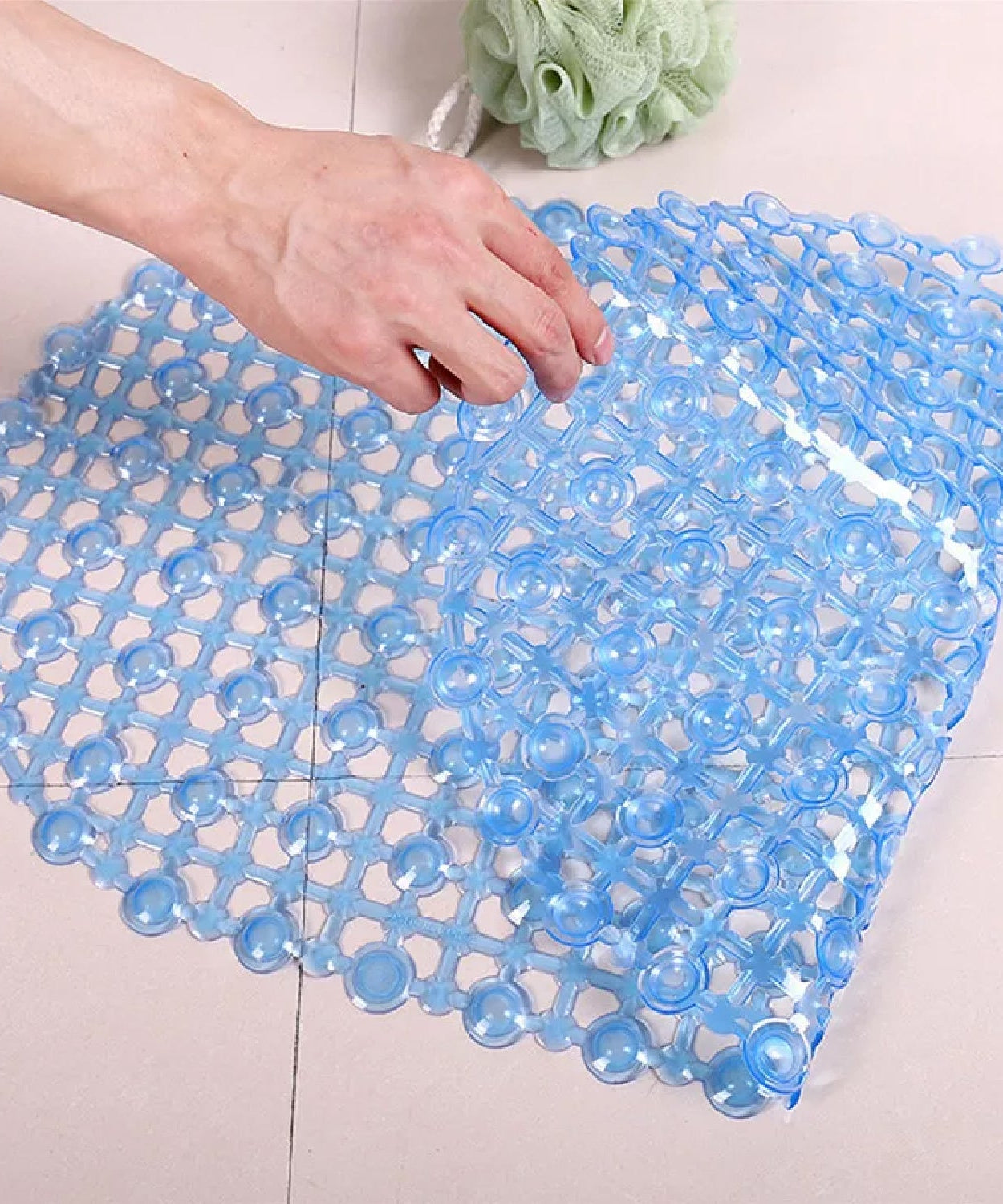 Anti-slip soft rubber bath mat, antibacterial and machine washable.