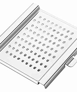 Kitchen chopper and slicer with multiple cutting options