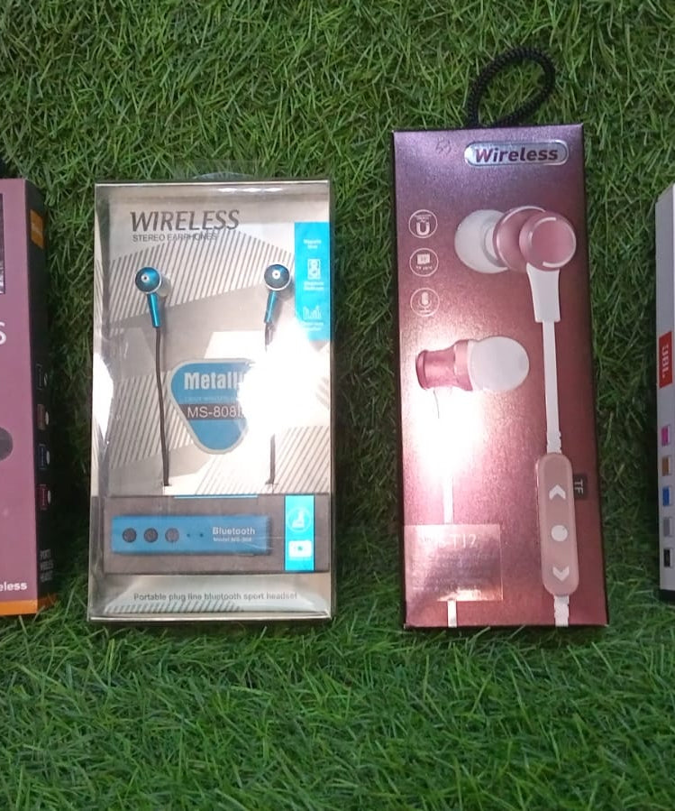 Stylish earphones with mic