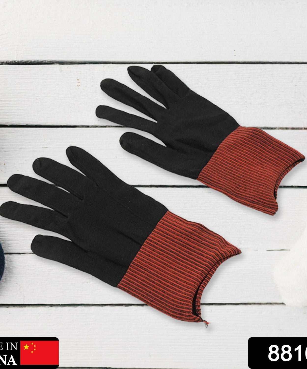 Durable gloves with heat and cut resistance
