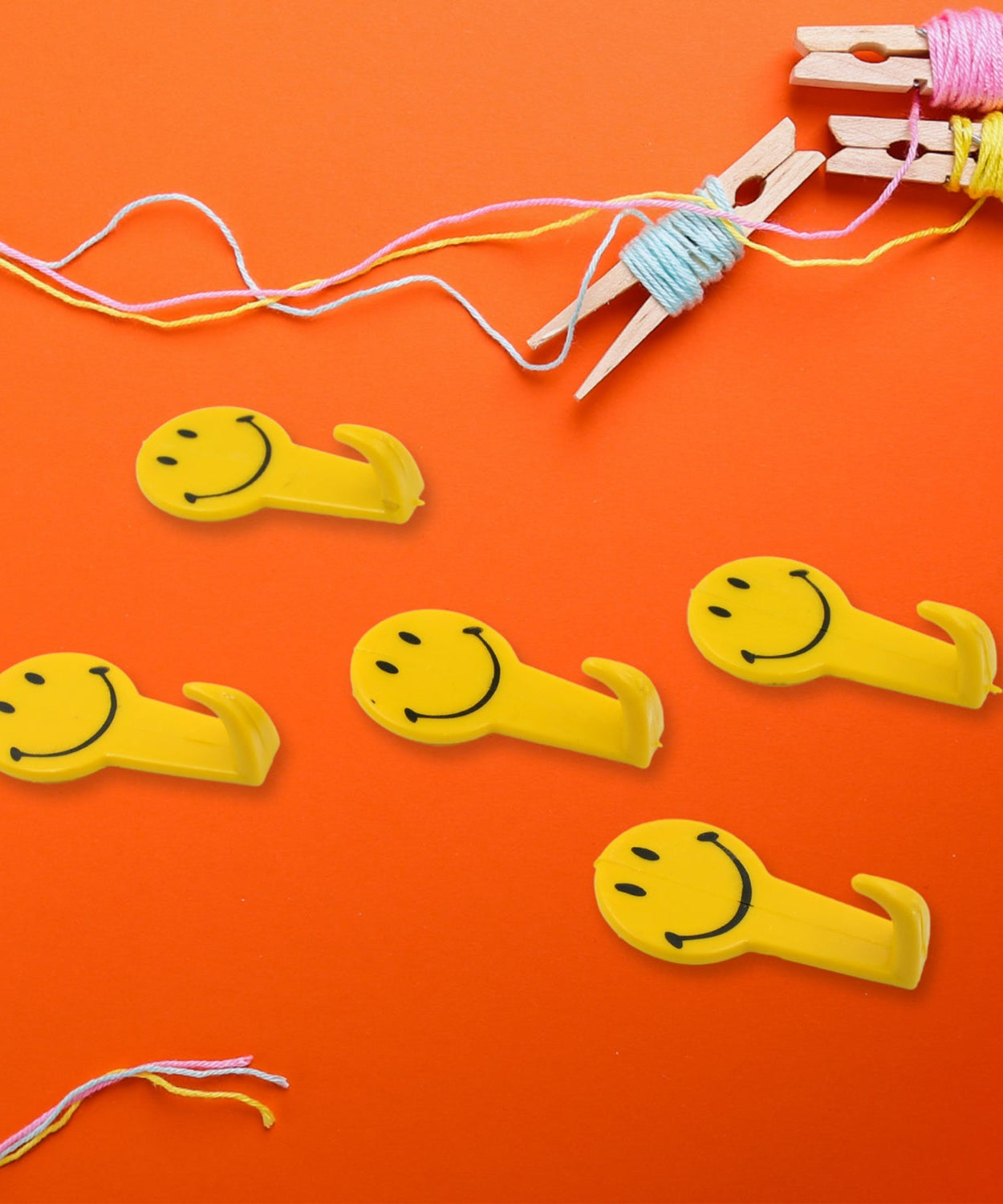 5 PC ADHESIVE HOOK FOR HOLDING STUFFS,KEY AND OTHER ITEMS