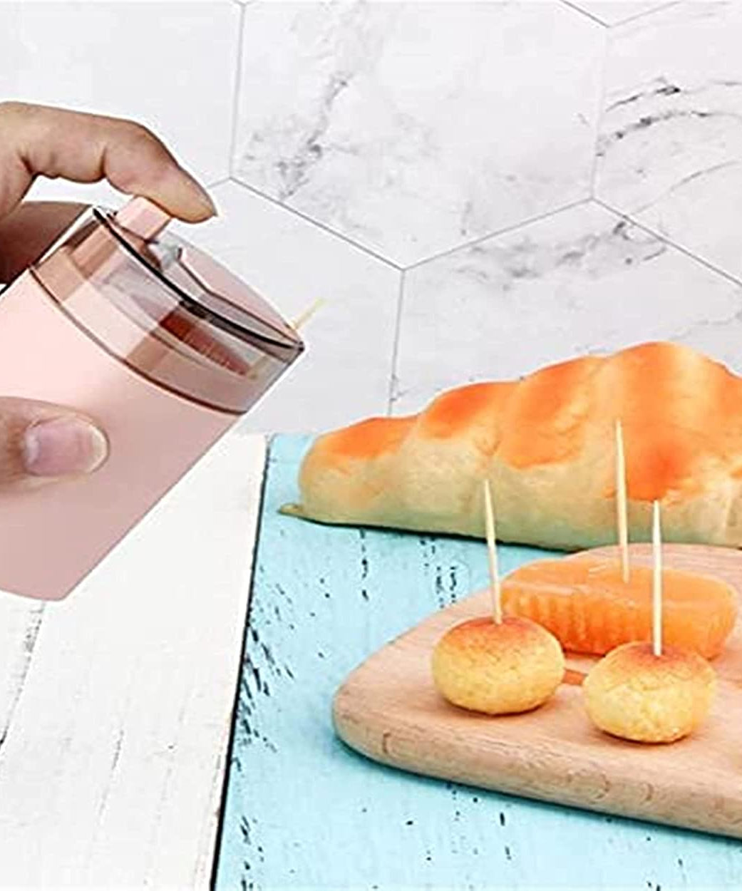 Automatic dispenser for toothpicks