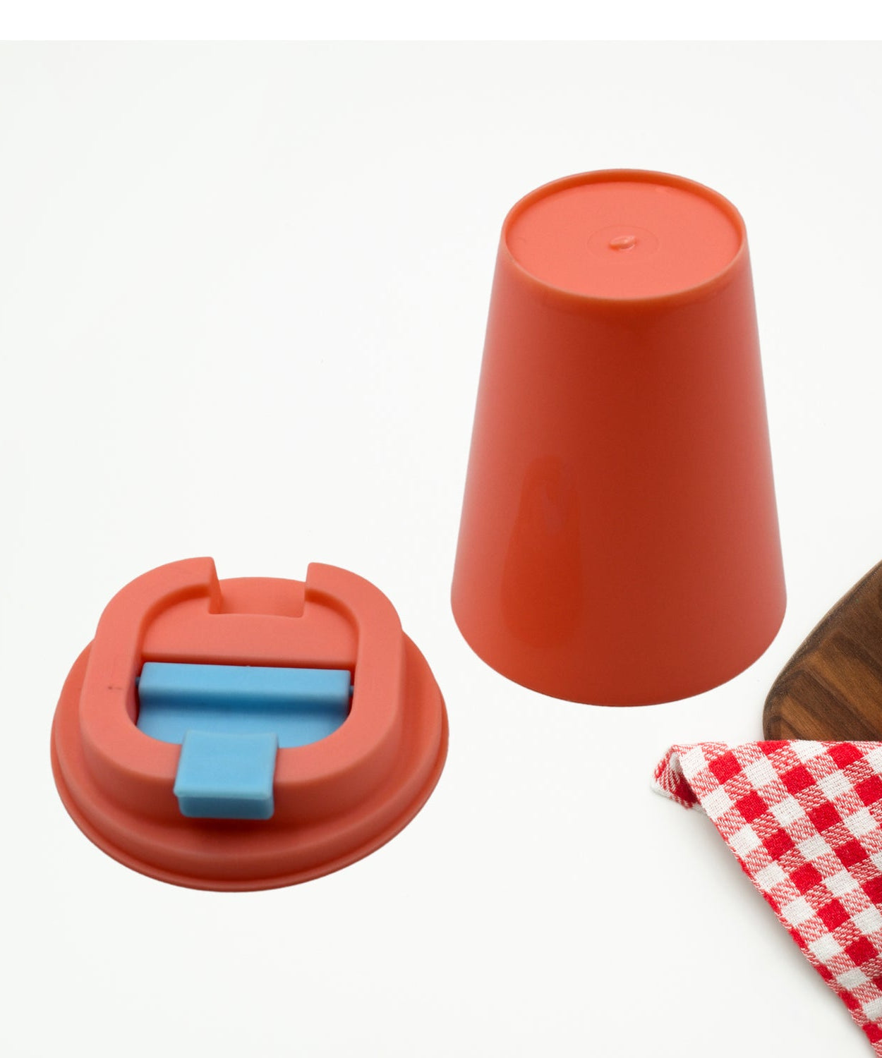 Motivational plastic coffee cup for home or office, portable for travel, with an appreciation theme.