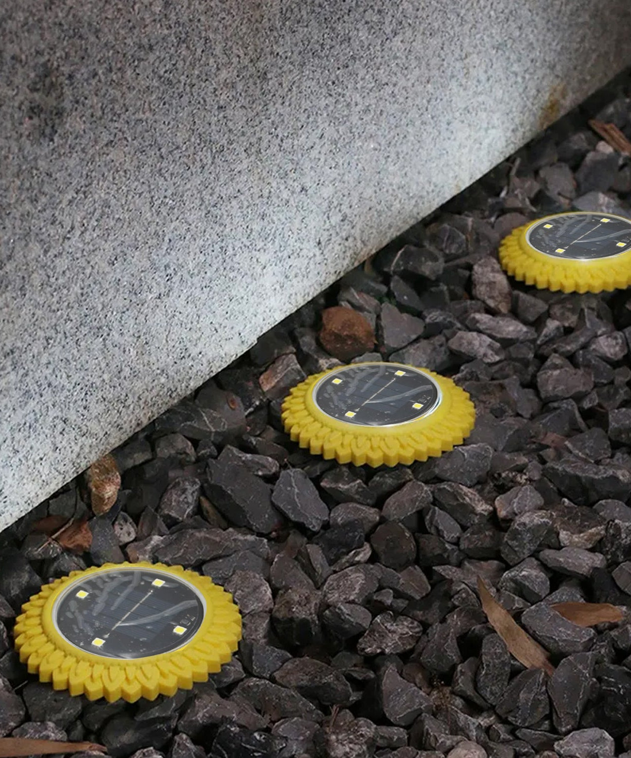 4 Pack Solar Ground Lights, LED Solar Powered Disk Lights Outdoor Waterproof Garden Landscape Lighting for Yard Deck Lawn Pathway Walkway Balcony Decoration