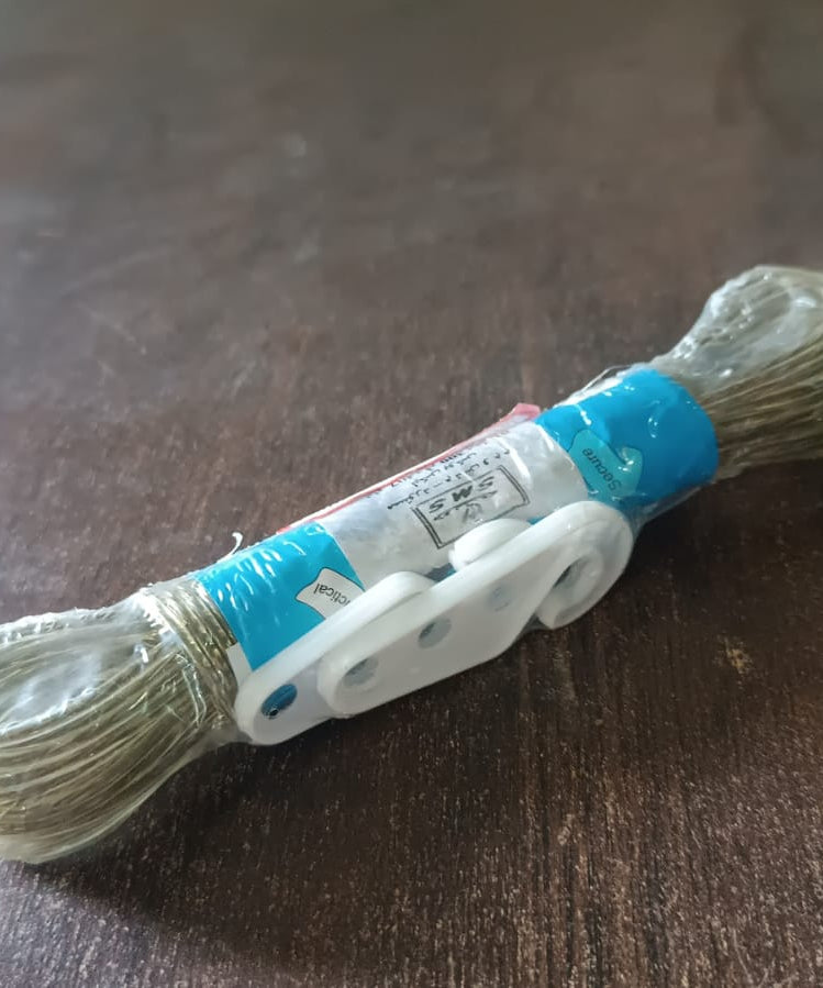 Clothesline Portable Travel Clothesline Adjustable with 2 Plastic Hooks (10 M Approx / 1 Pc)