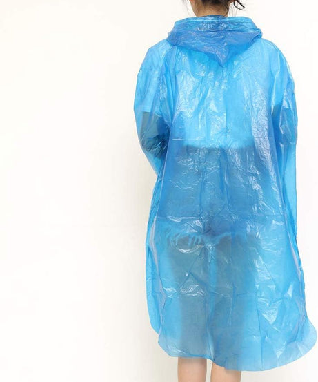 Outdoor rainwear for adults, waterproof and portable with button closure.