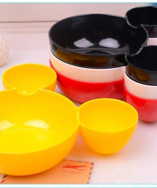 Kids snack serving plate with compartments