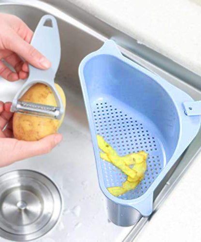 Triangular drainer shelf with drainage features