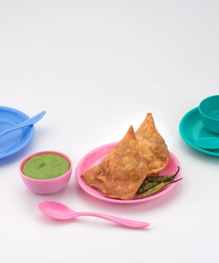 Three-piece snack set including a spoon, bowl, and dish.