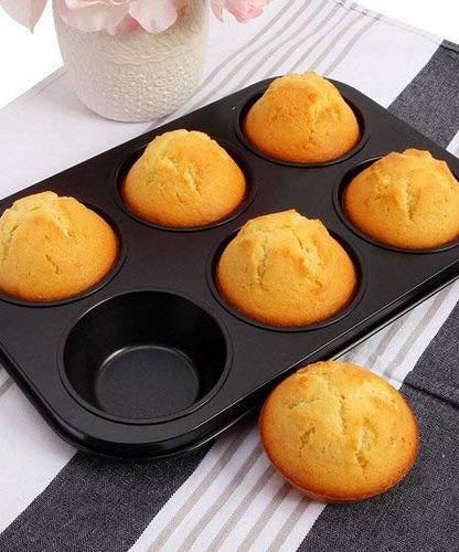 Durable baking slot tray for 6 muffin cups.
