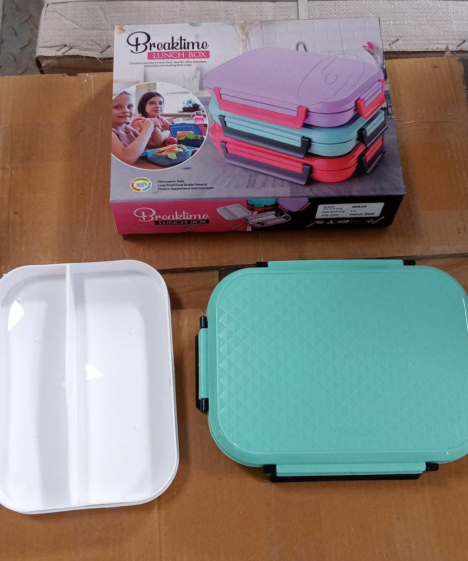 Durable lunch box set for keeping food warm during outdoor activities