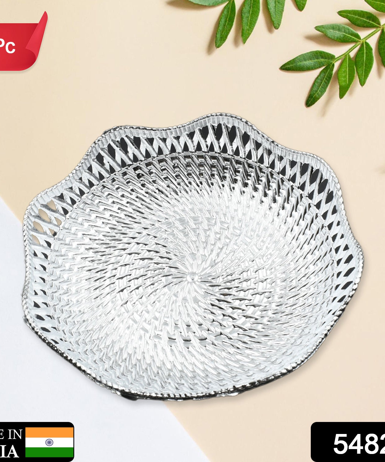 Traditional plastic serving tray