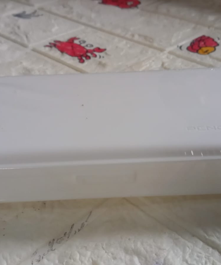 compass box in white color