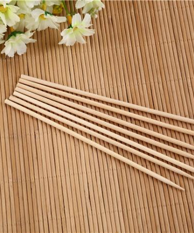 Bamboo BBQ skewers for grilling and kebabs