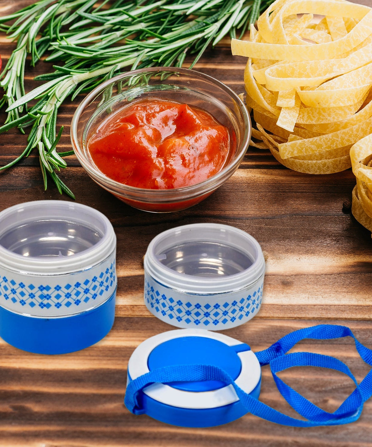 Blue 3-layer insulated tiffin set.