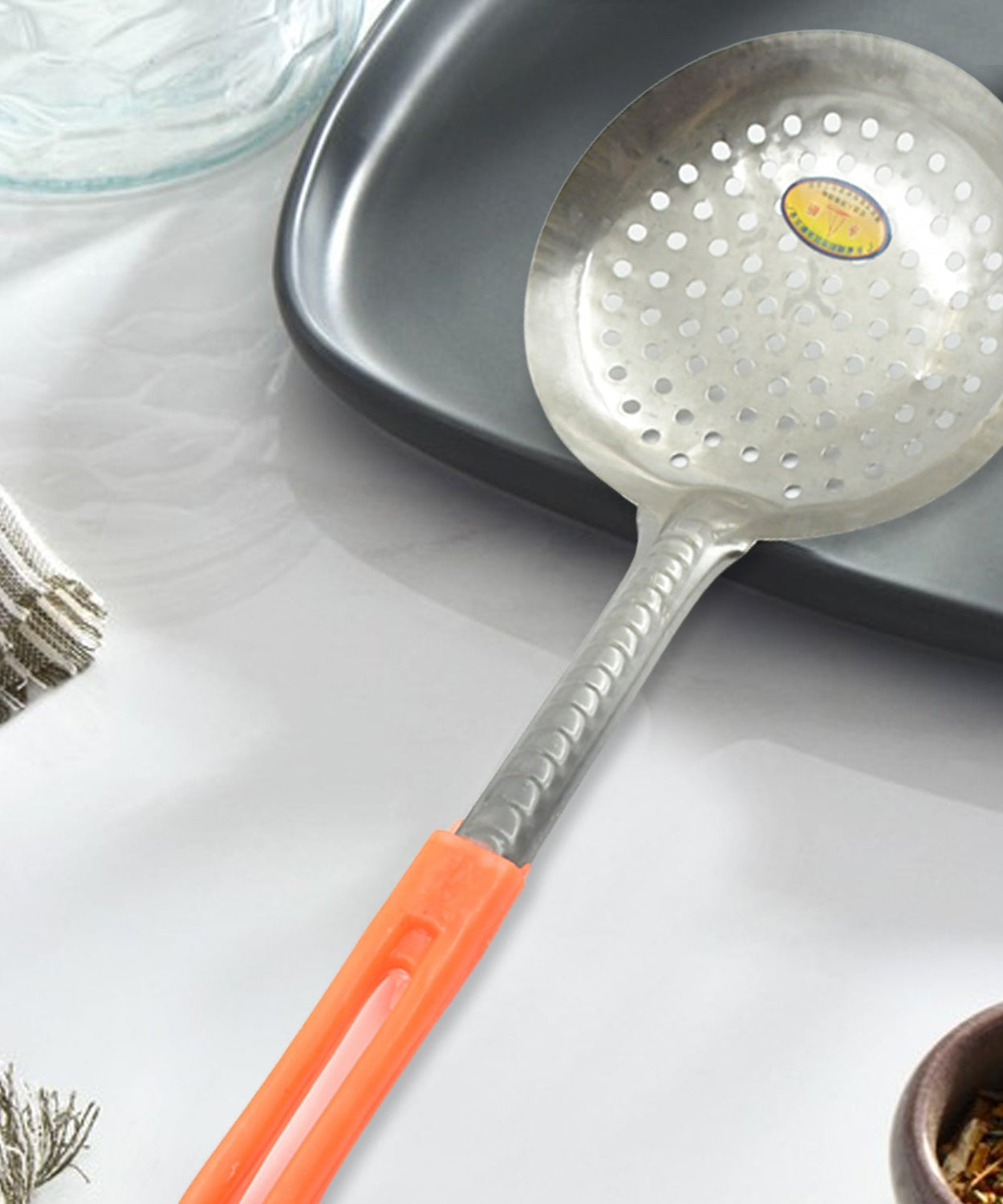 Colander Spoon, Non Slip Hand Polished Thickened Hot Pot Spoon for Kitchen for Restaurant, Stainless Steel Cooking Colander Skimmer Slotted Spoon Kitchen Strainer Ladle with Long Handle for Kitchen Cooking Baking (35 Cm)