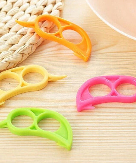 Creative snail ring peeler, ideal for peeling oranges.