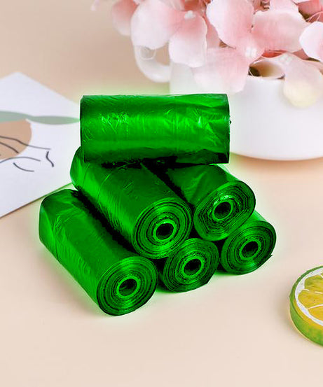 Eco-friendly corn starch garbage bags for waste management (17" x 19").