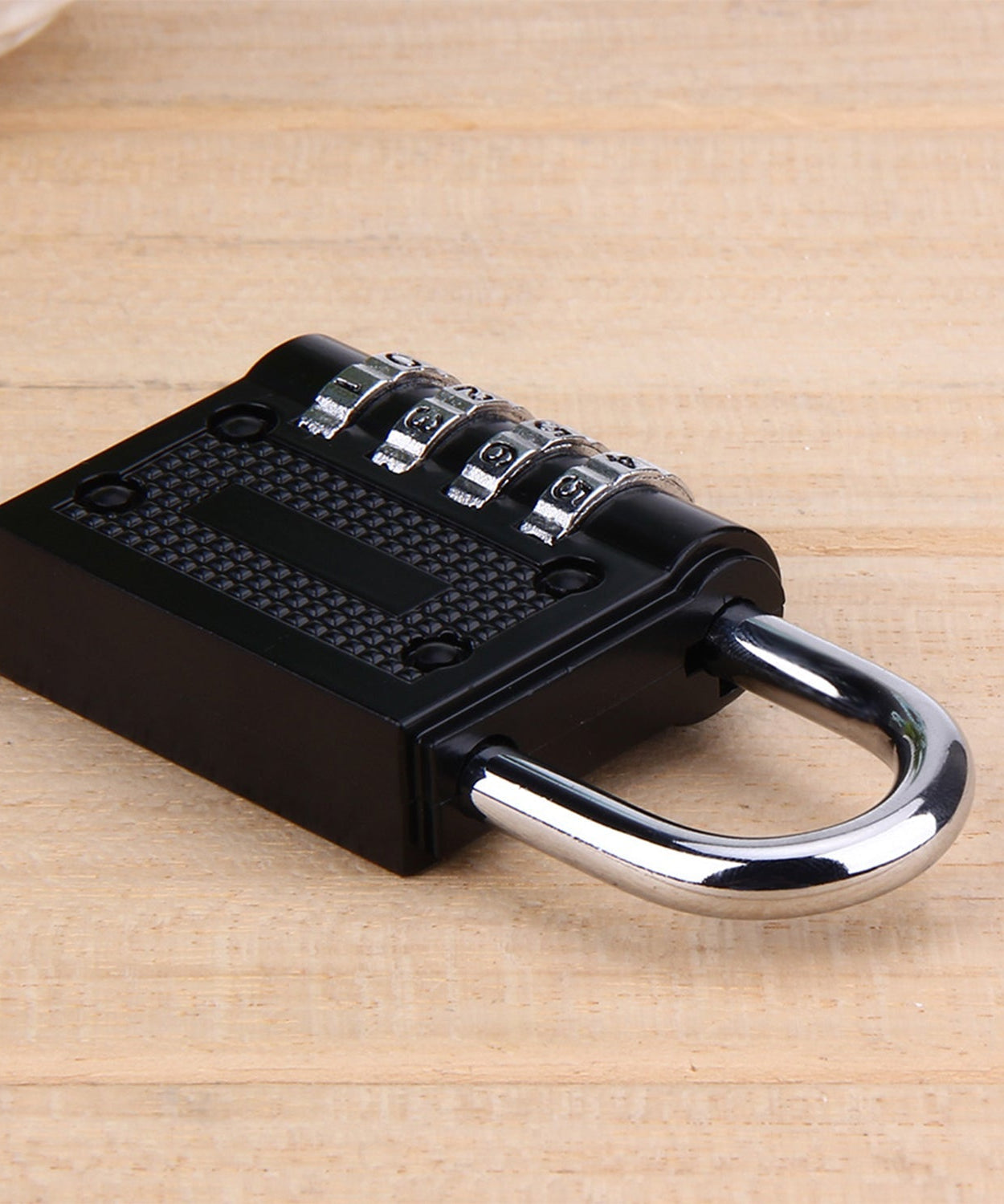 4-digit security padlock for enhanced security.