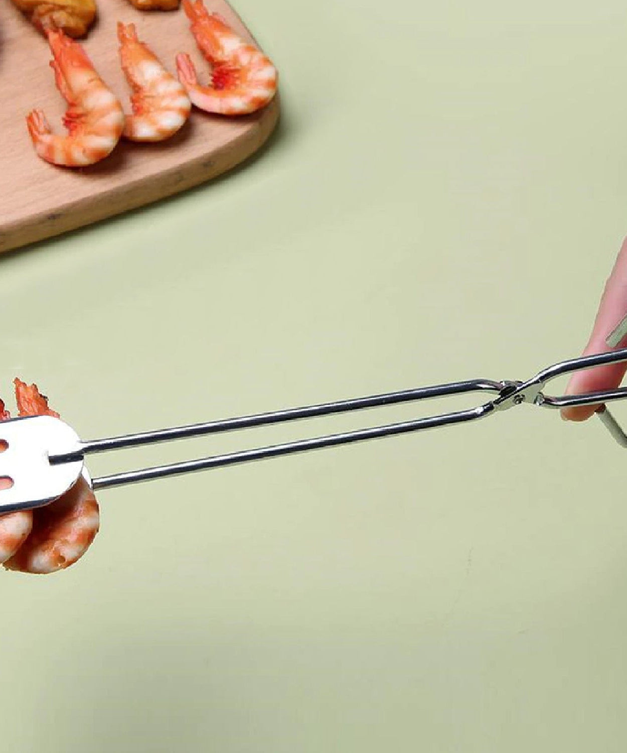 Multi-functional BBQ serving clamp