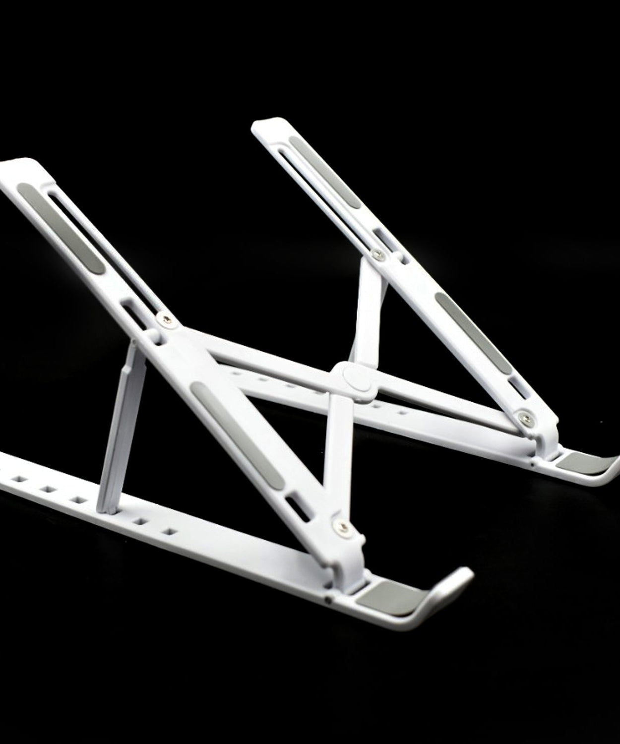 Foldable laptop stand in ergonomic design