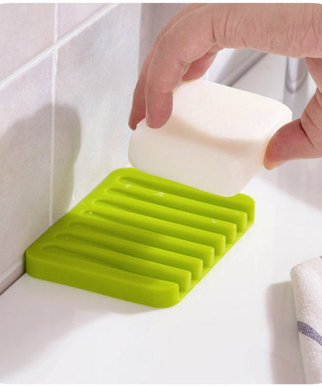 Silicone soap holder with drainage for shower use