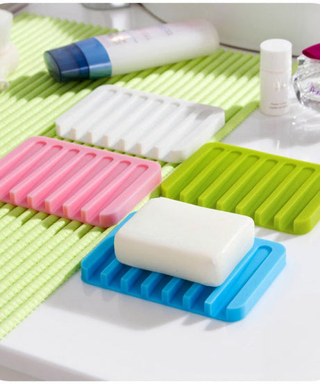 Silicone soap dish with drainage for better drying