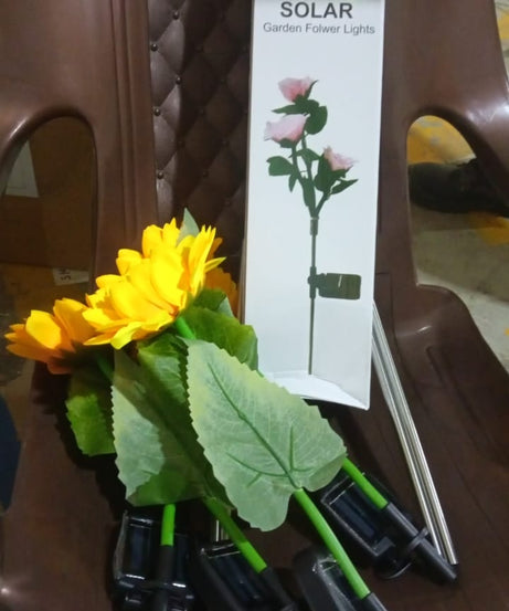 Garden Solar Sunflower Outdoor LED Light  Inserted Ground Simulation Plant (4 Pcs Set)