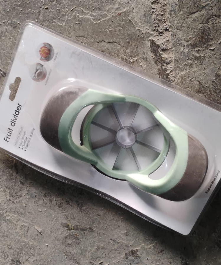 Fruit and Vegetable Cutter Stainless Steel Fruit Separator, 8-cut apple slicer (1 Pc)