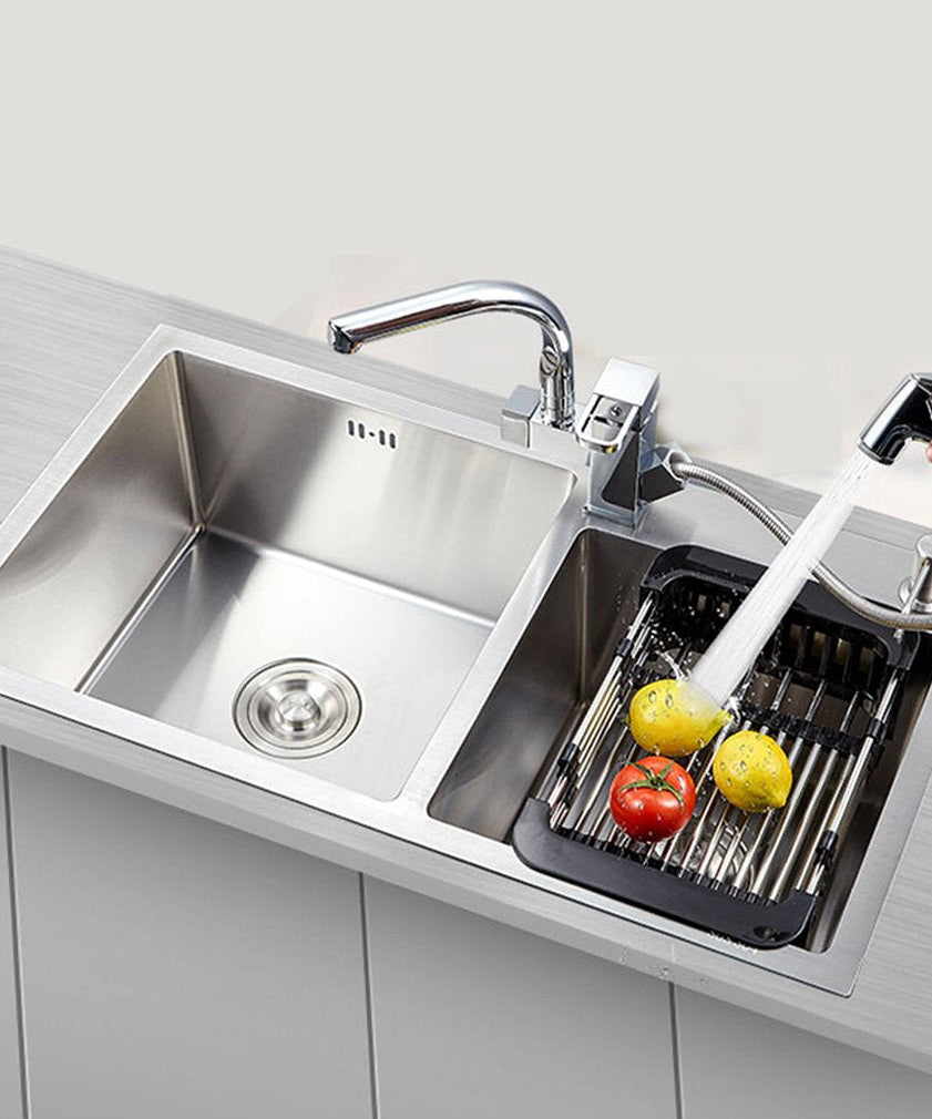 Dish drainer with expandable design