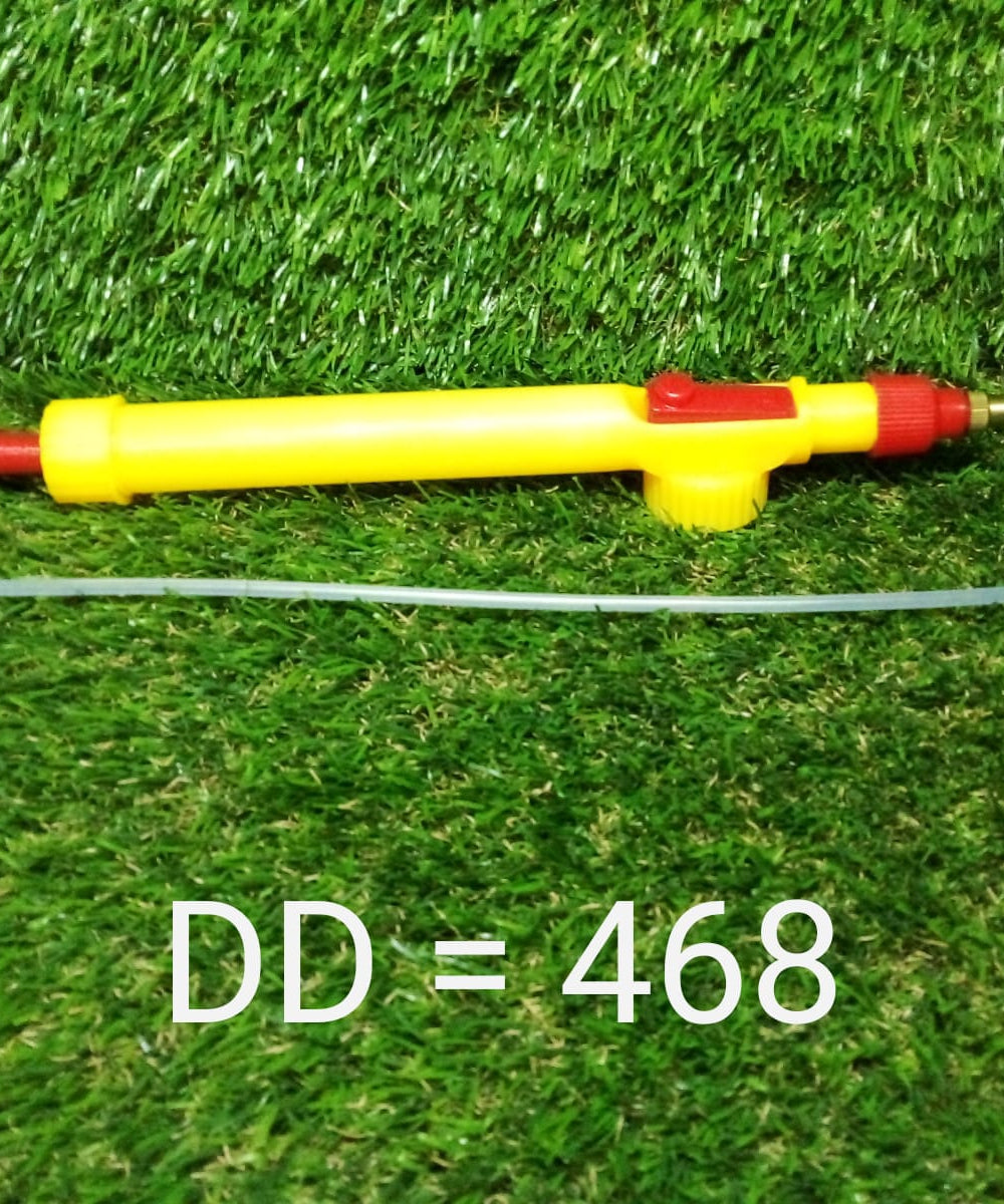 Versatile bottle sprayer with adjustable nozzle.