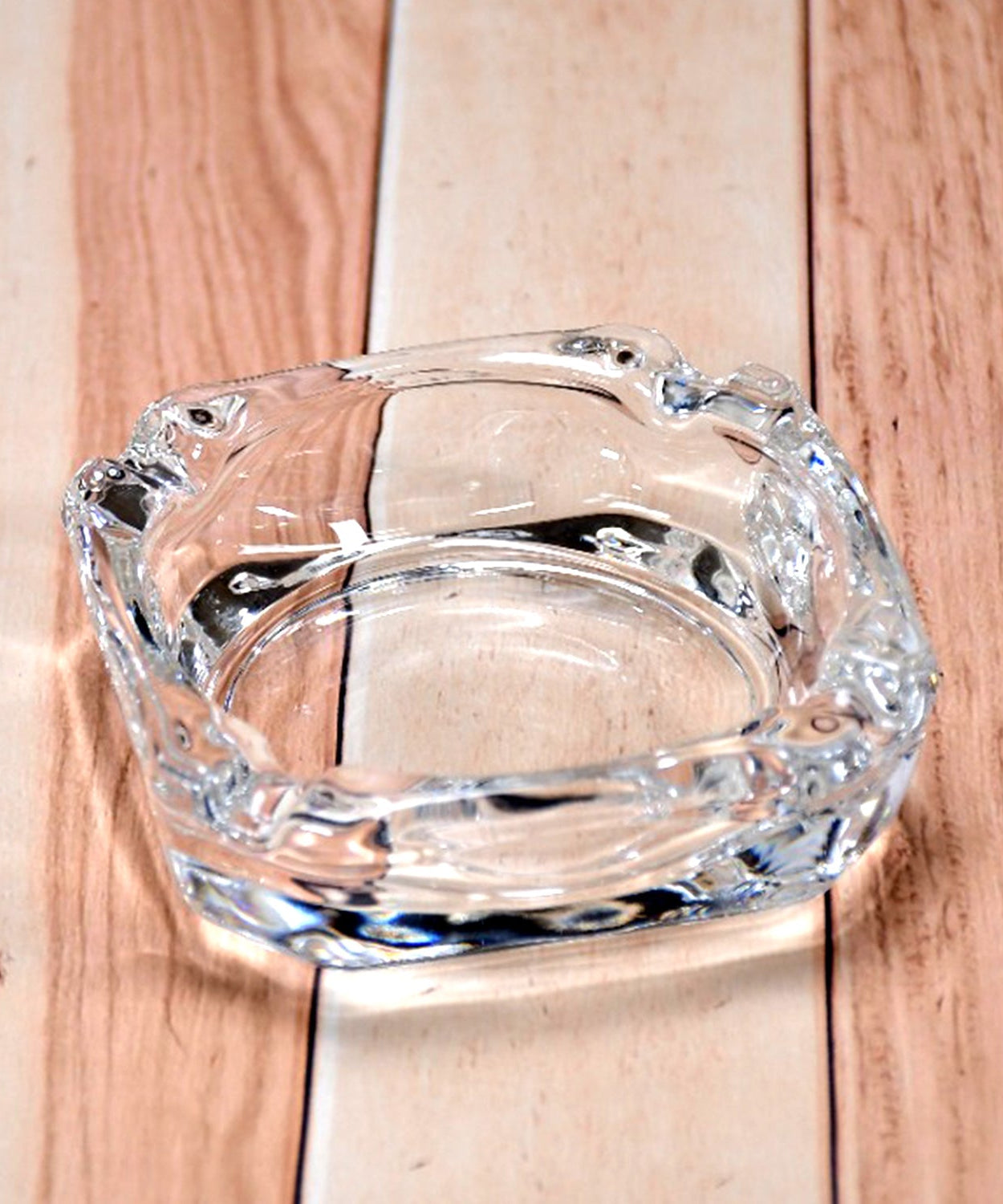 Glass ashtray for indoor and outdoor
