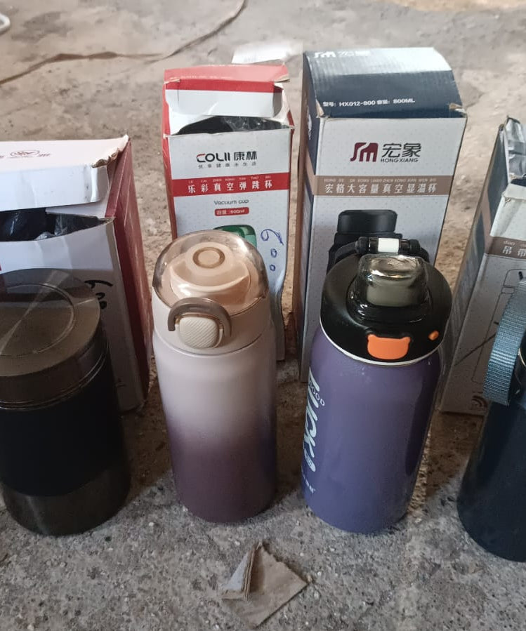 Stainless Steel Water Bottles Approx 600ML (Mix Design & Color / 1 Pc)