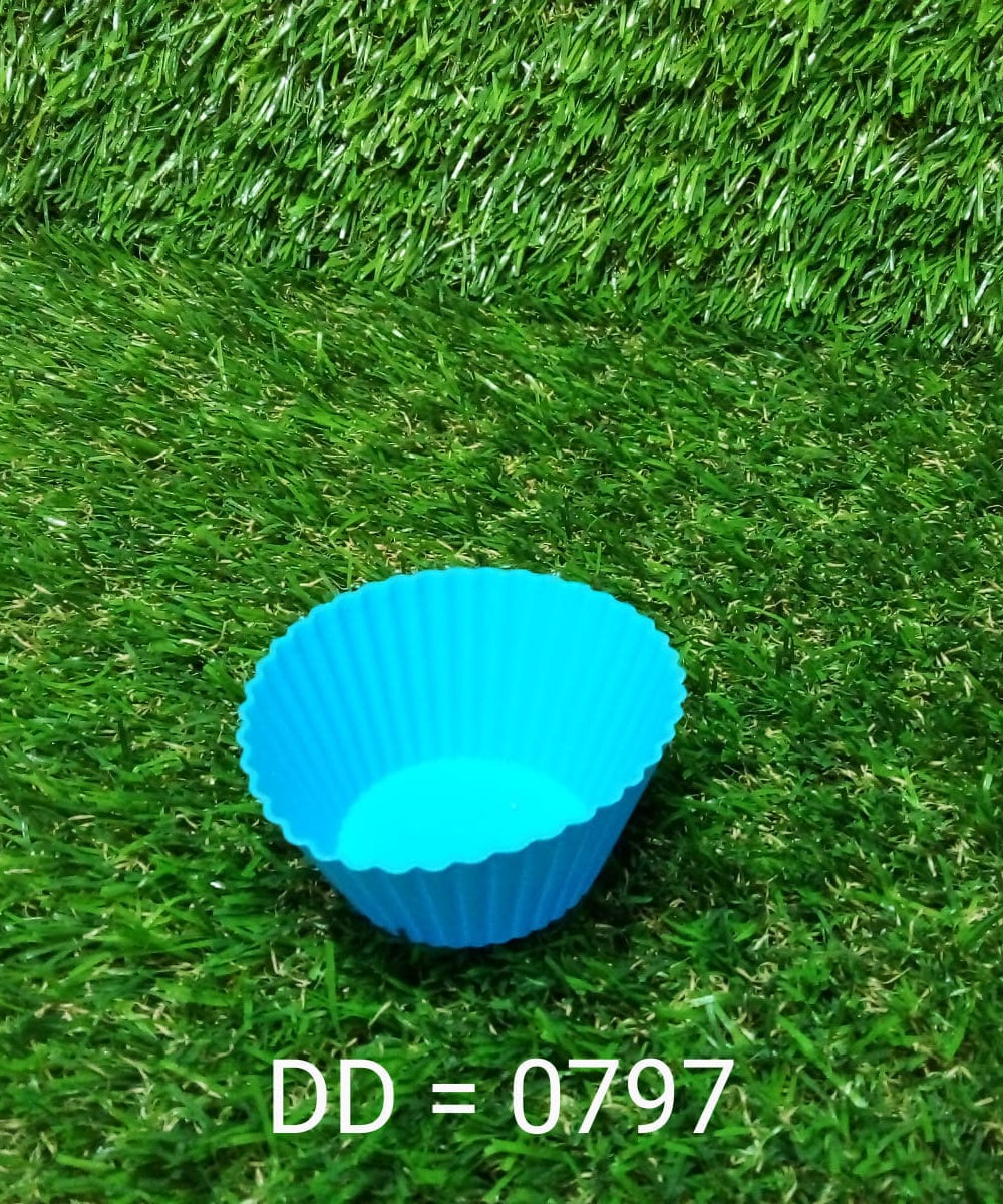 Easy-to-use silicone mould for cupcakes.