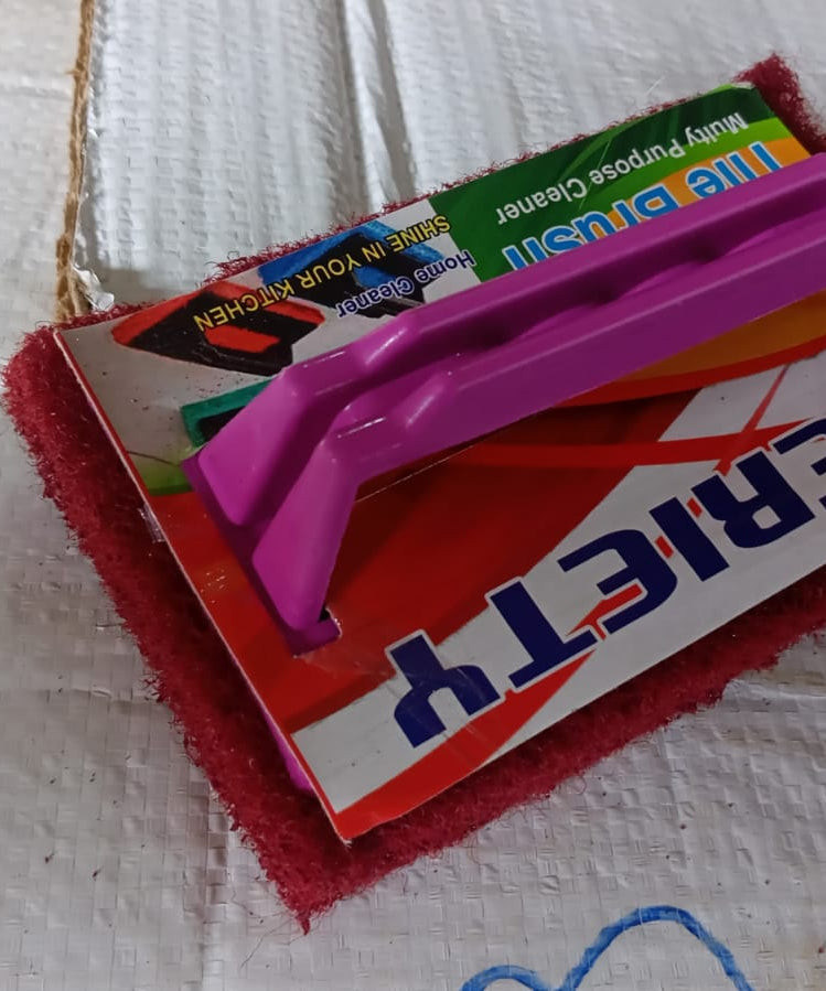 Basin cleaning brush