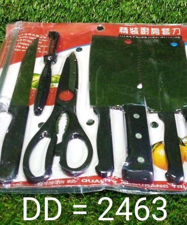 8-piece kitchen knife set in a storage block for organization