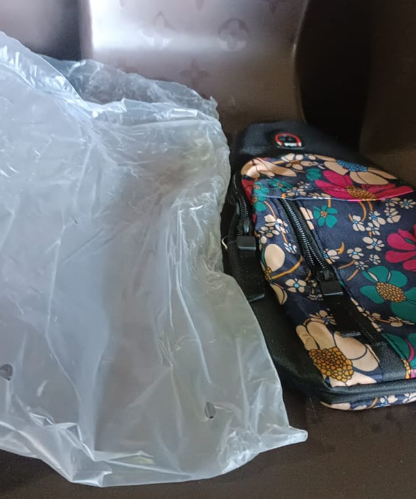 Waterproof Waist Bag, Shoulder Bags USB Charging Earphone Hook Sling Travel Bag (1 Pc / Mix Color)