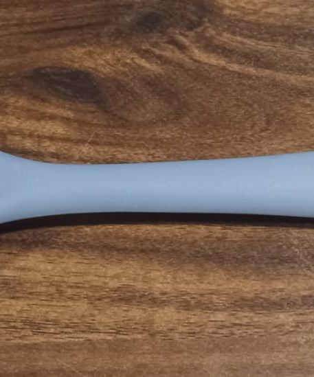 Multipurpose Silicone Spoon, Silicone Basting Spoon Non-Stick Kitchen Utensils Household Gadgets Heat-Resistant Non Stick Spoons Kitchen Cookware Items For Cooking and Baking (1 pc)