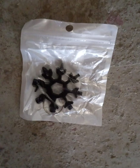 Durable 18-in-1 Snowflake Multi-Tool – Portable Bottle Opener, Phillips Screwdriver & Wrench Kit