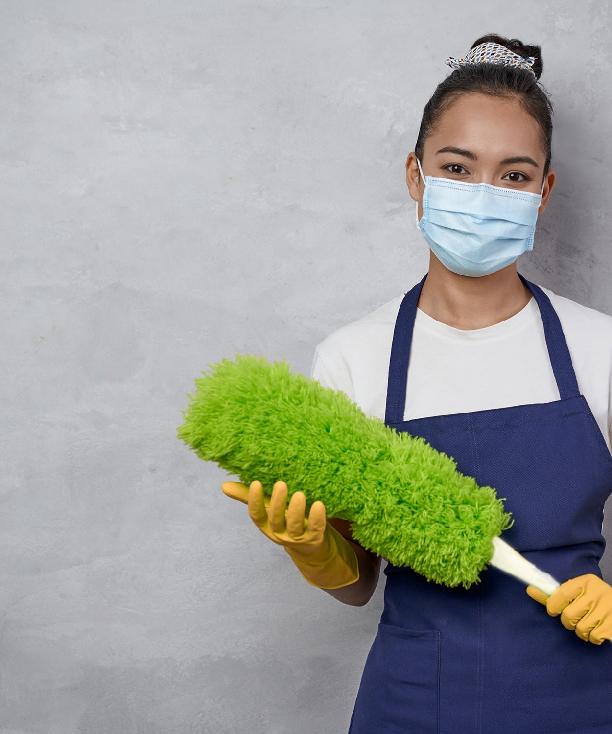 Multi-purpose microfiber duster for cleaning hard-to-reach areas.