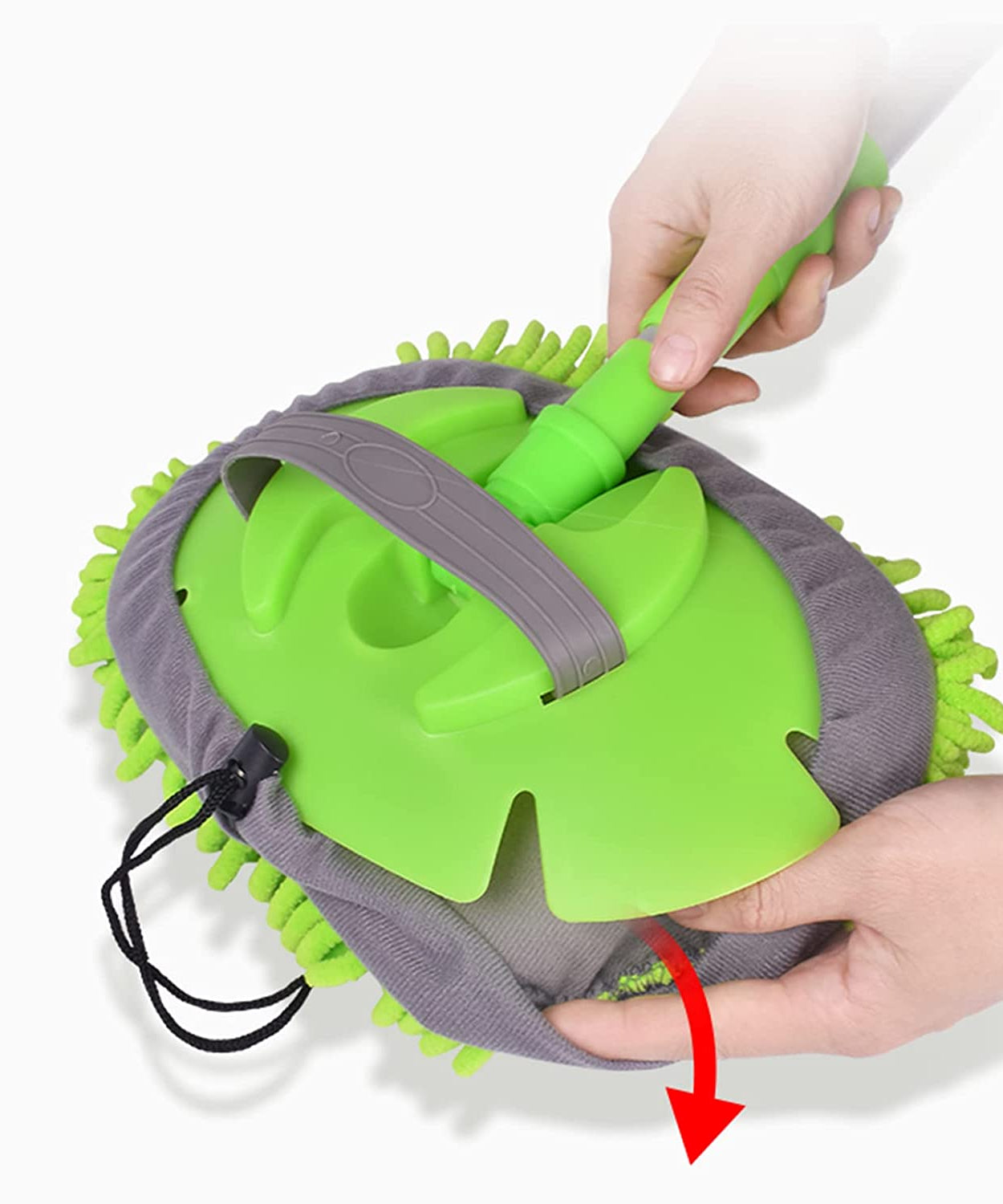 Flexible car duster with extendable handle for versatile cleaning