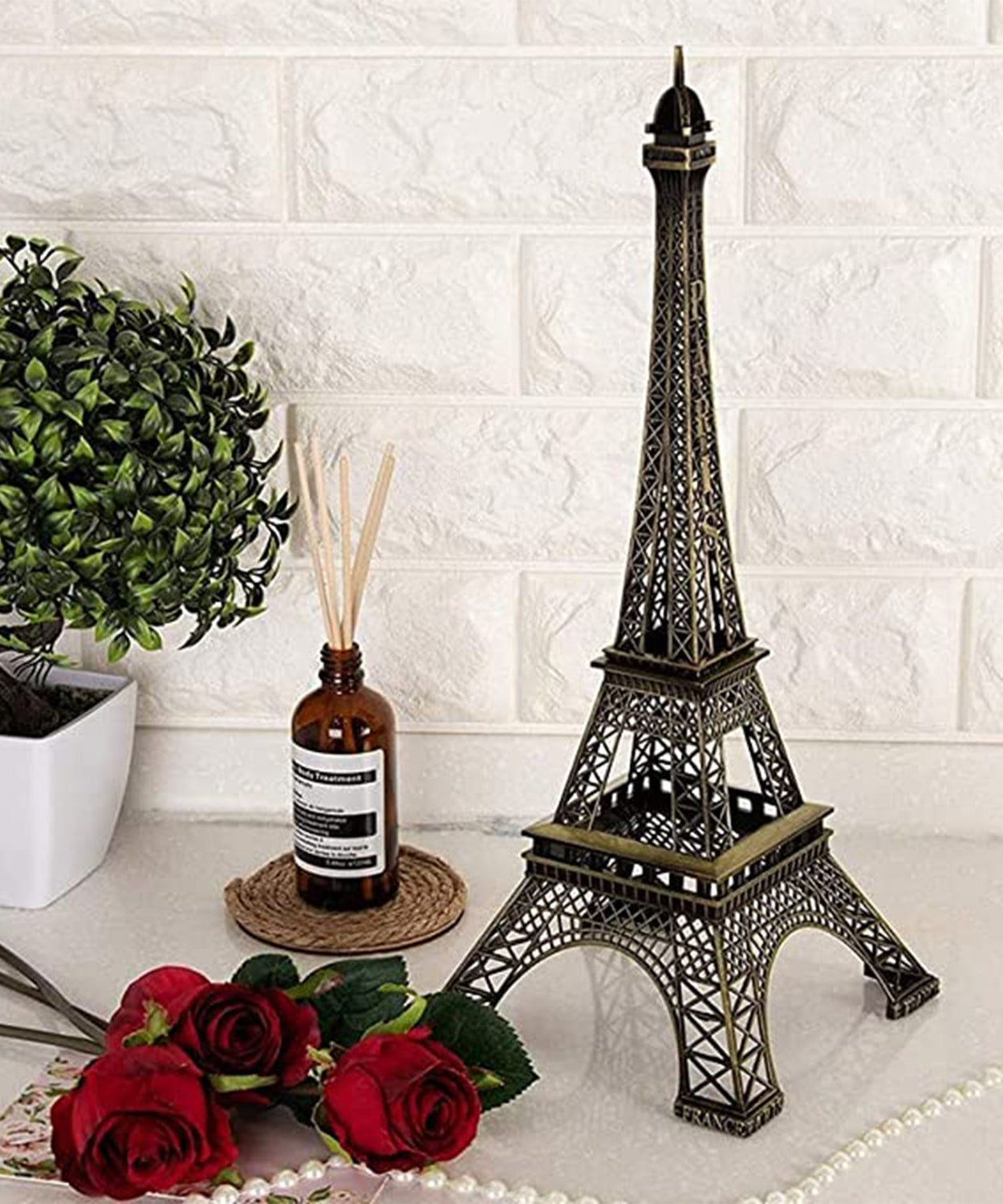 Metal Eiffel Tower decorative piece