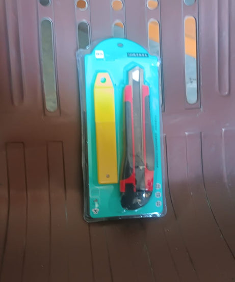 Cutter Knife Set with 1 Replacement Blades, Cutter Knife Advanced Tool (1 Pc / Mix Color)
