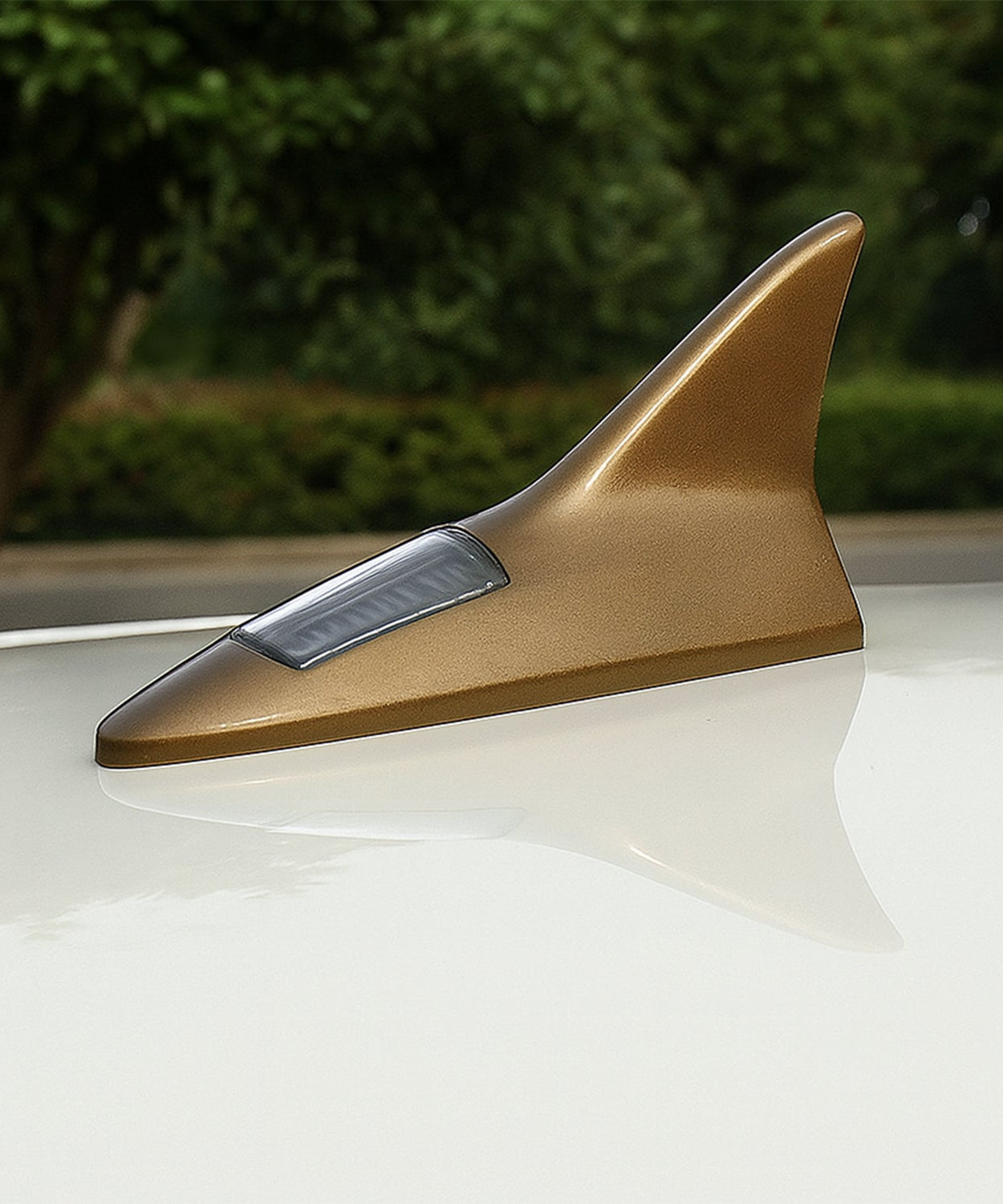 Shark Fin Light With Remote, LED Signal Antenna Solar Shark Fin Car Roof Light Sensor Decoration Flashing Lamps, Solar Powered Radio Signal for Car Lamp Accessories (1 Pc) 