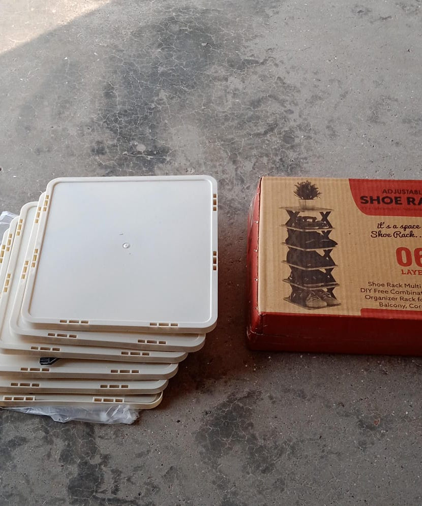 Adjustable plastic shoe rack with foldable design