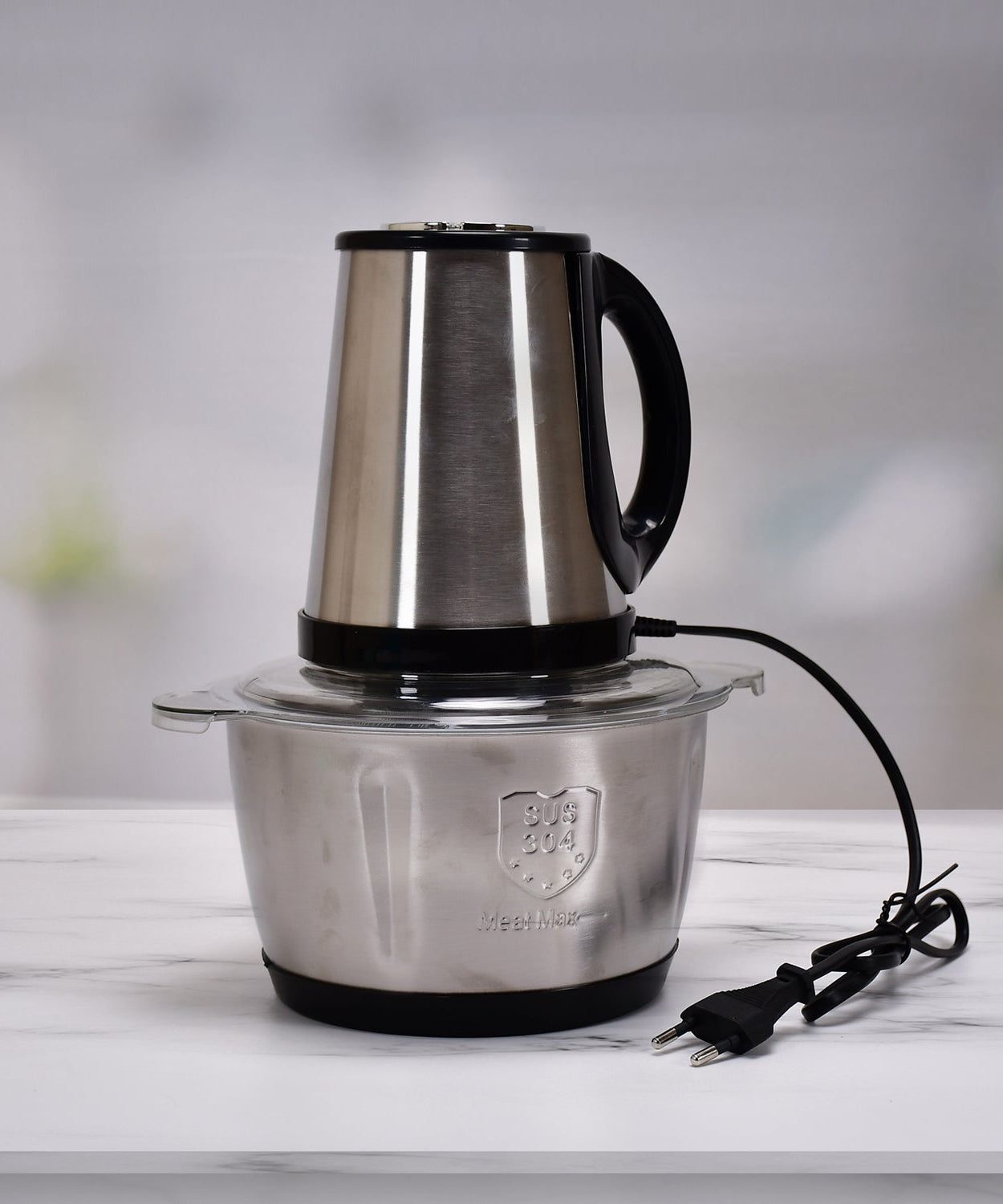 Meat grinder with bowl