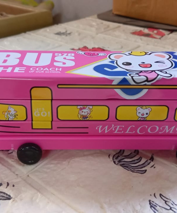 Bus-shaped pencil case with movable wheels, double decker.
