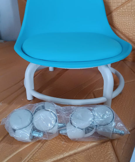 Plastic Low Round Rolling Stool with Wheels Pedicure Stool (1 pc / Mix Color)